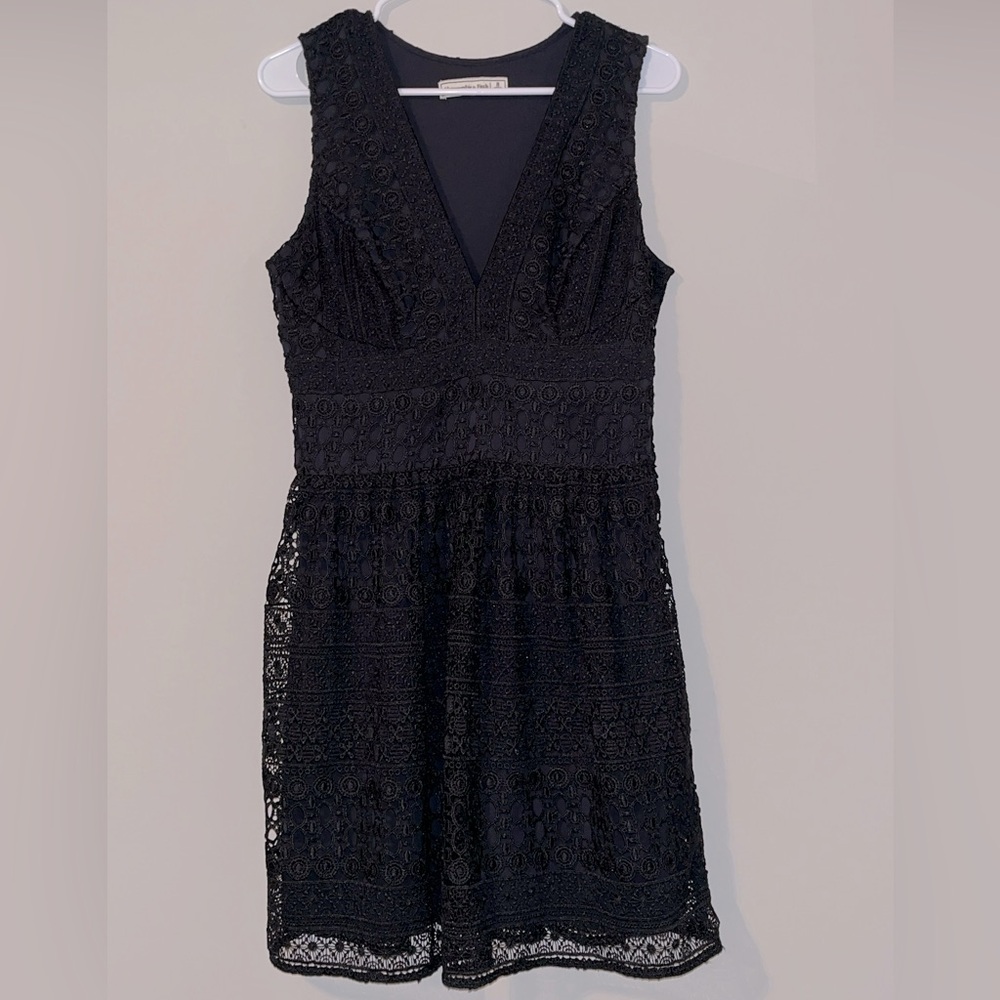 Abercrombie & Fitch Lace Crochet V-Neck Skater Dress Size 8 Black Wedding Formal